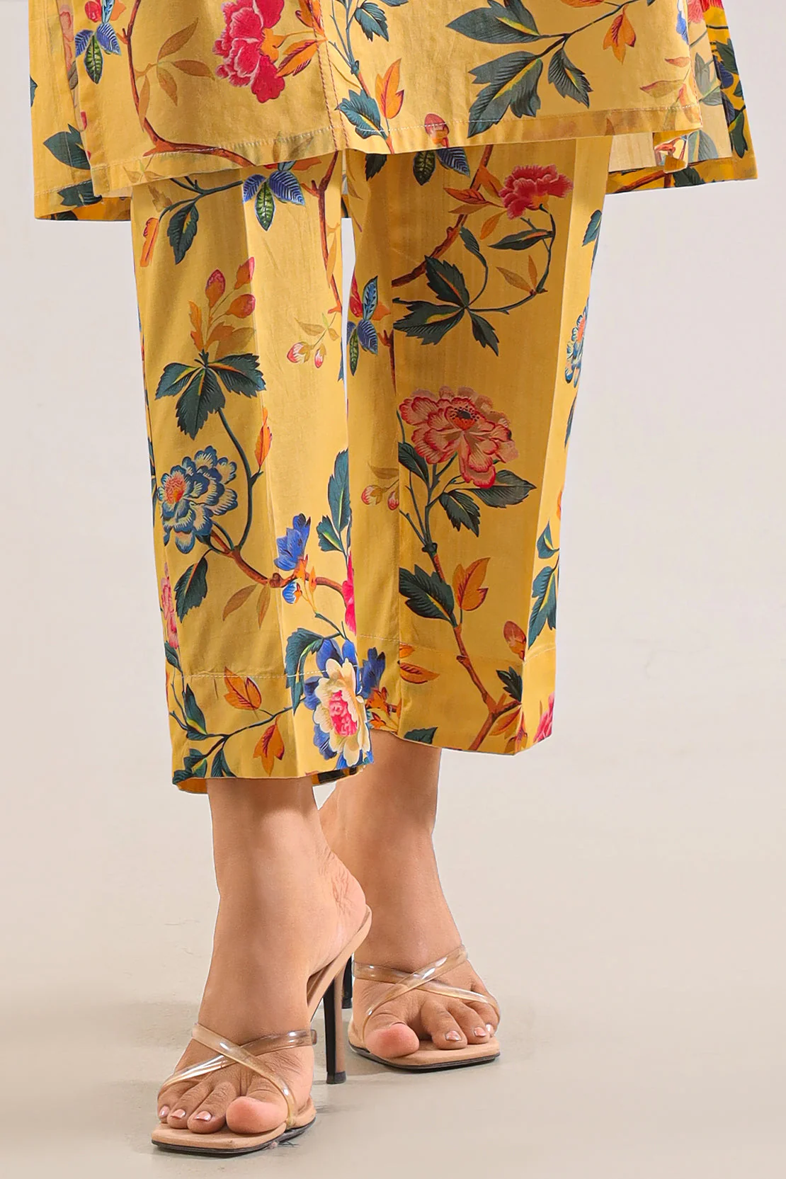 Grand Winter Sale | FLAT PRICES FOR EVERY CATEGORY |  Stitched & Unstitched Printed Embroidered Khaddar Lawn Cambric Jacquard Cotton Chiffon all Fabric Womens Mens Kids from Daily Wear to Party and Events